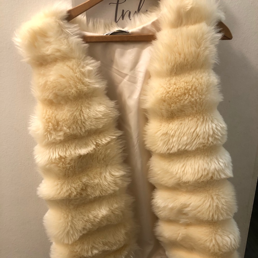 White flurry vest